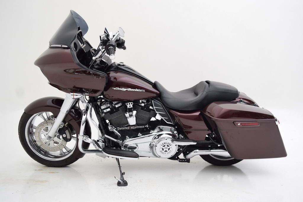 Road Glide®