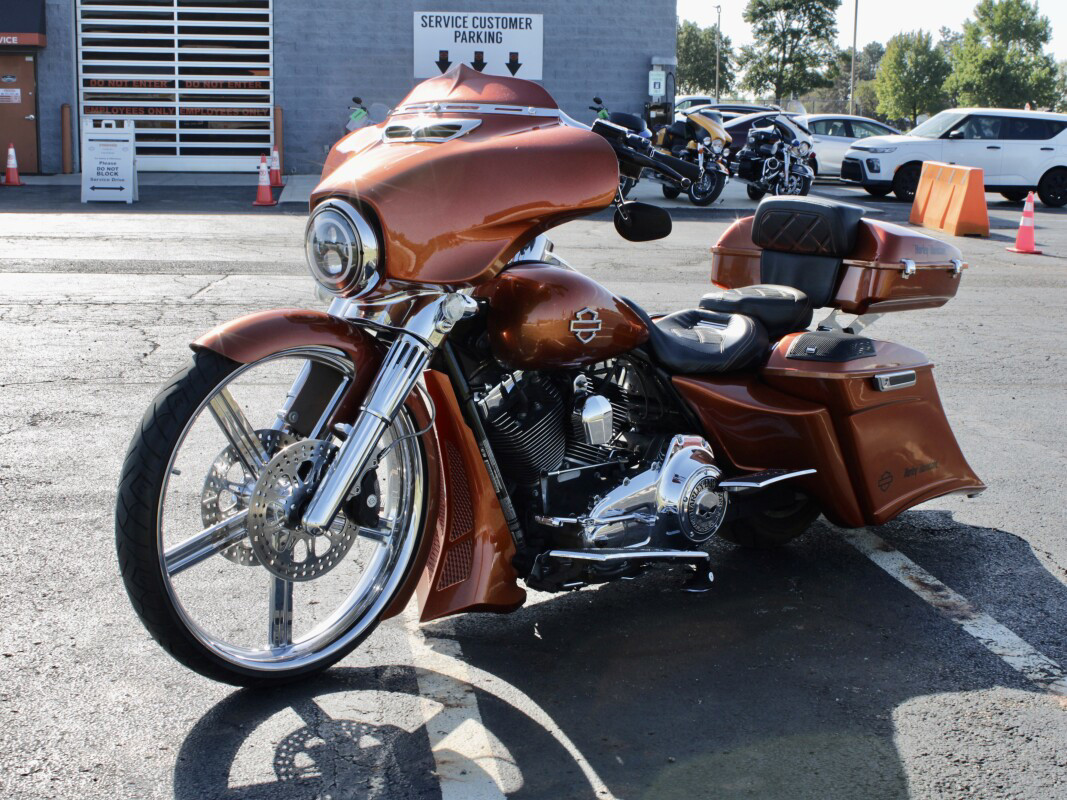 Street Glide®