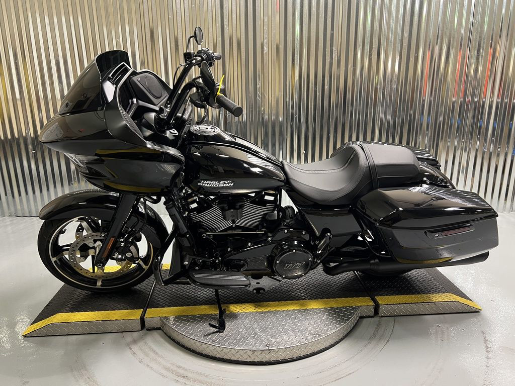 Road Glide®