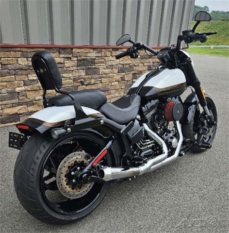 CVO® Pro Street Breakout®