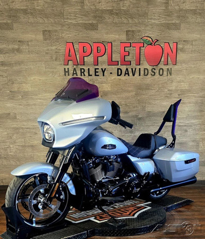 Street Glide®