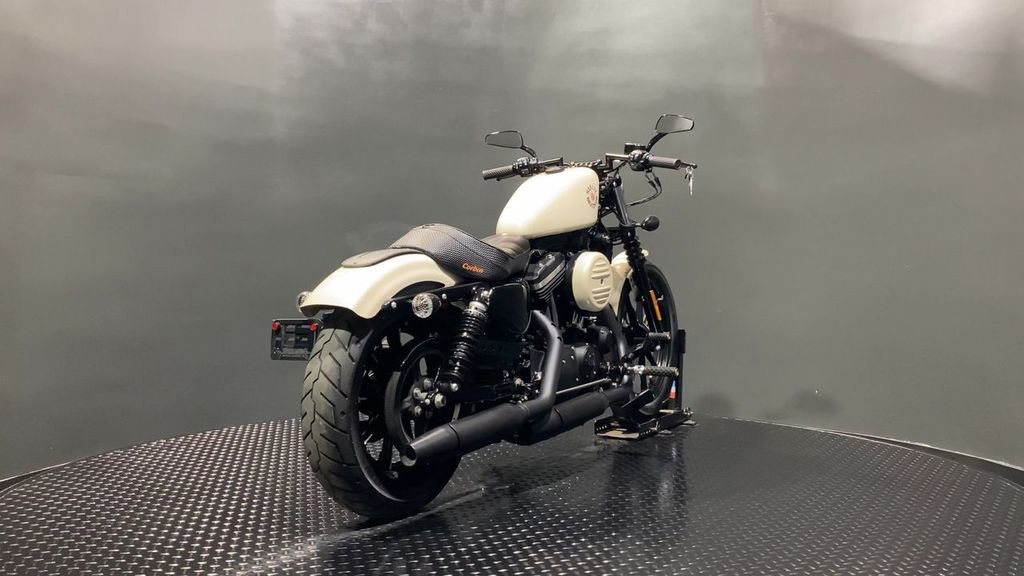 Iron 883®
