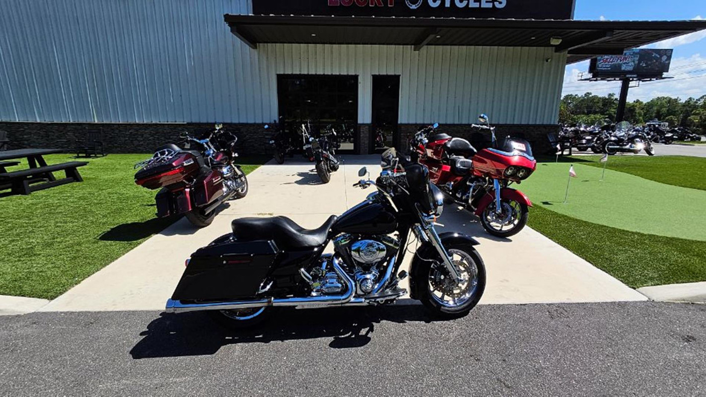 Street Glide®