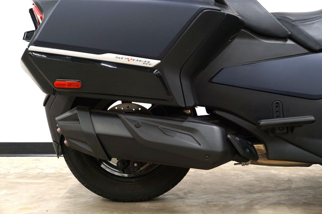 Spyder RT Sea-To-Sky