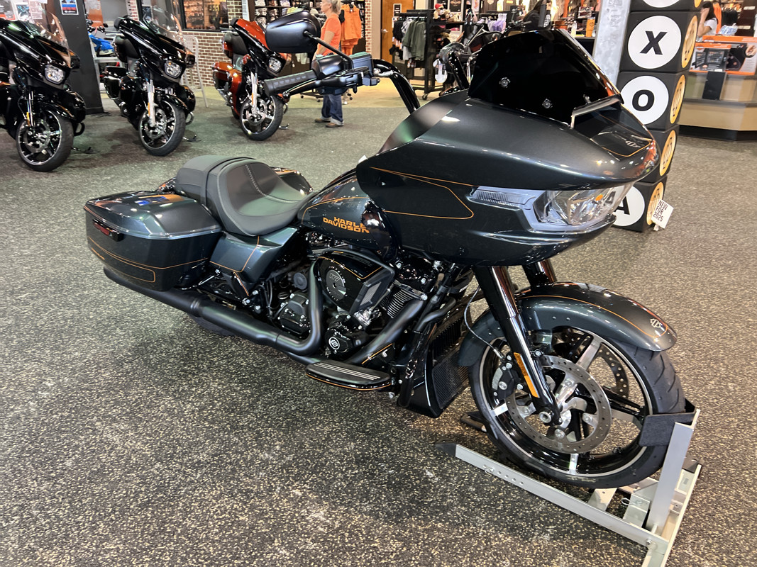 Road Glide®