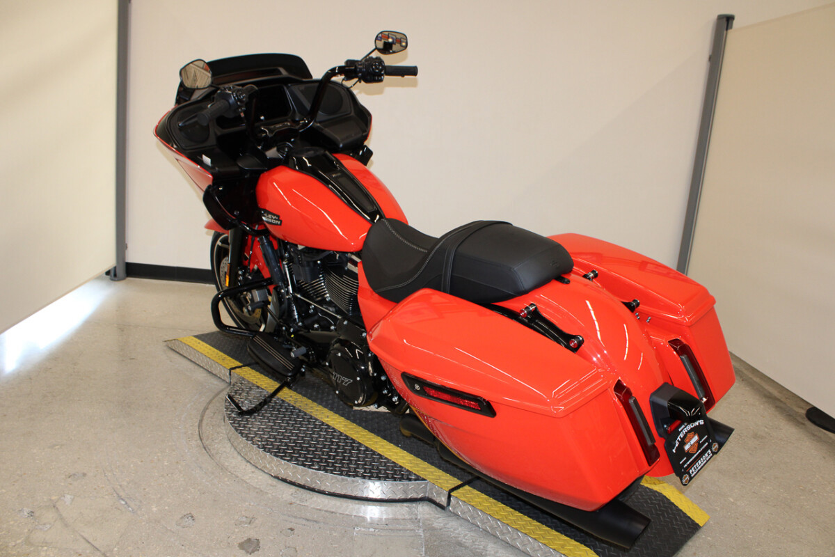 Road Glide®