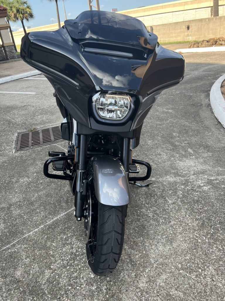 CVO® Street Glide®