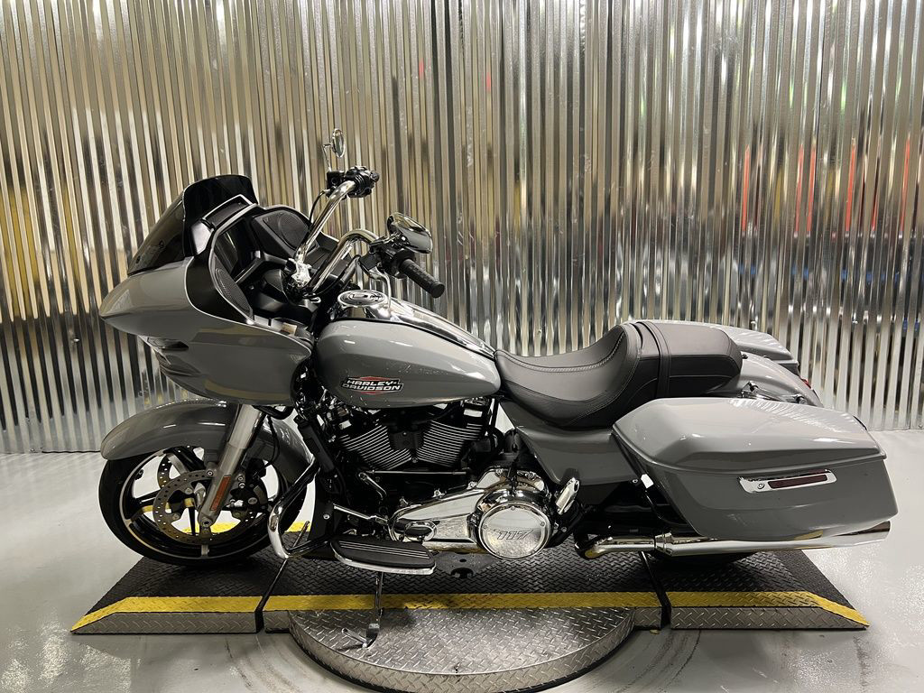 Road Glide®