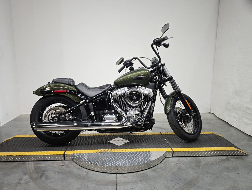 Street Bob®