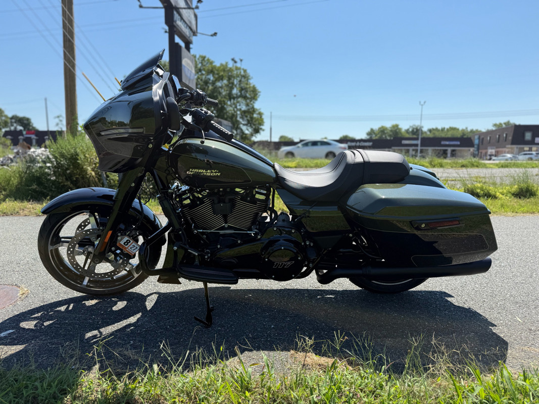 Street Glide®