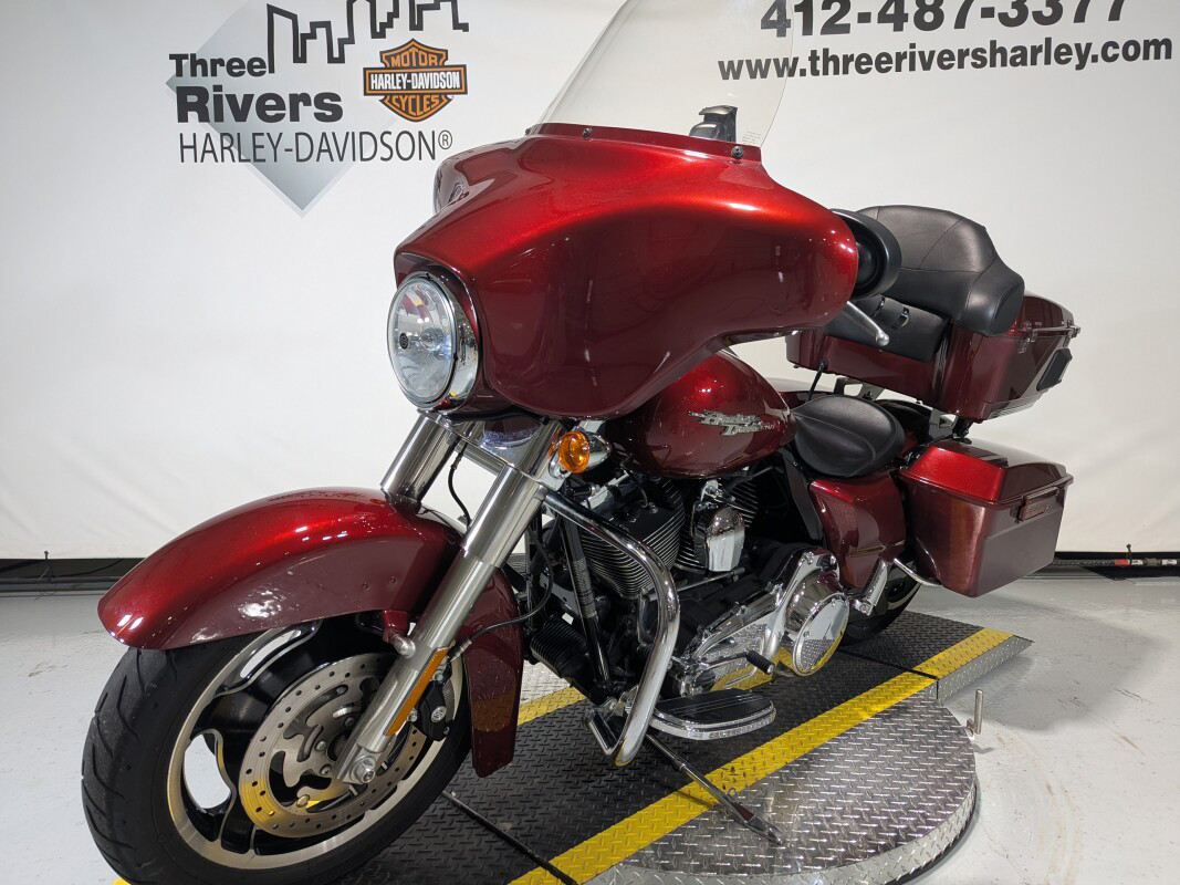 Street Glide®