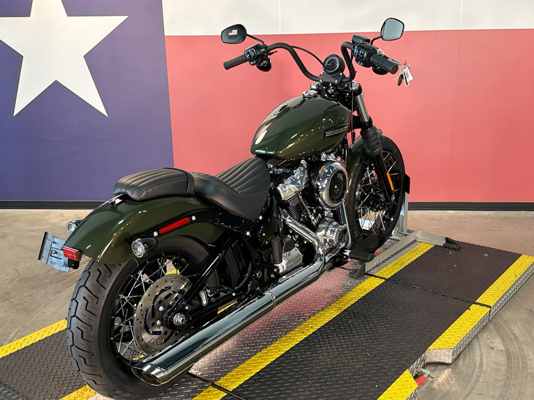 Street Bob®