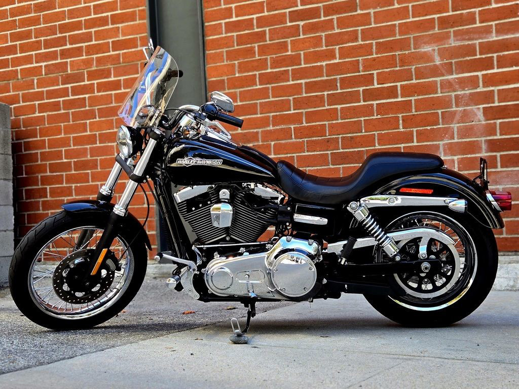Dyna® Super Glide Custom