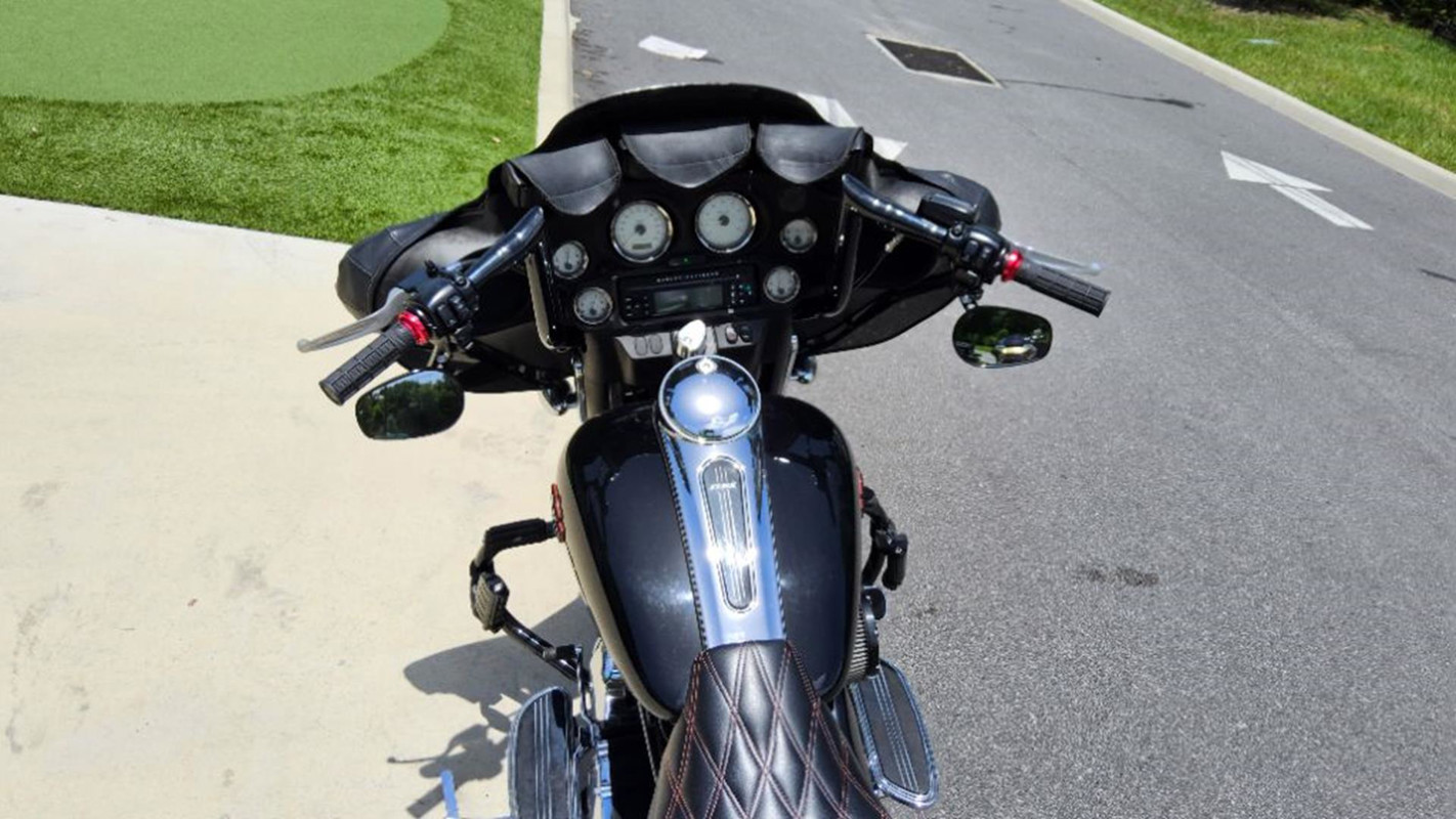 Street Glide®