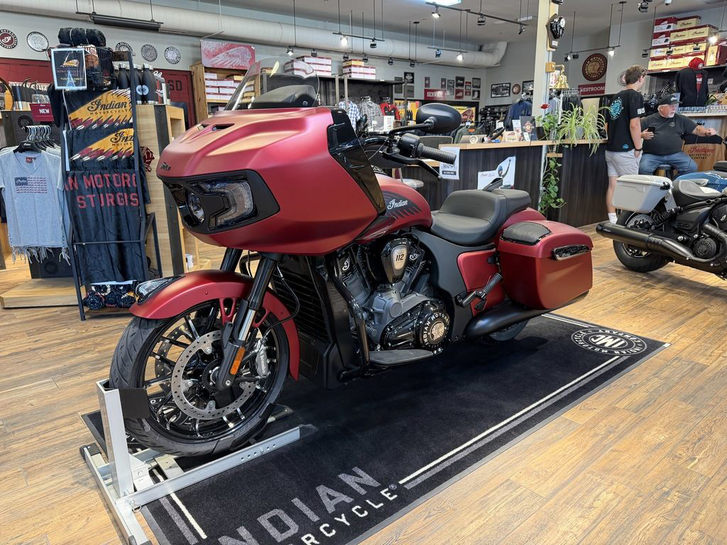 Challenger Dark Horse 112