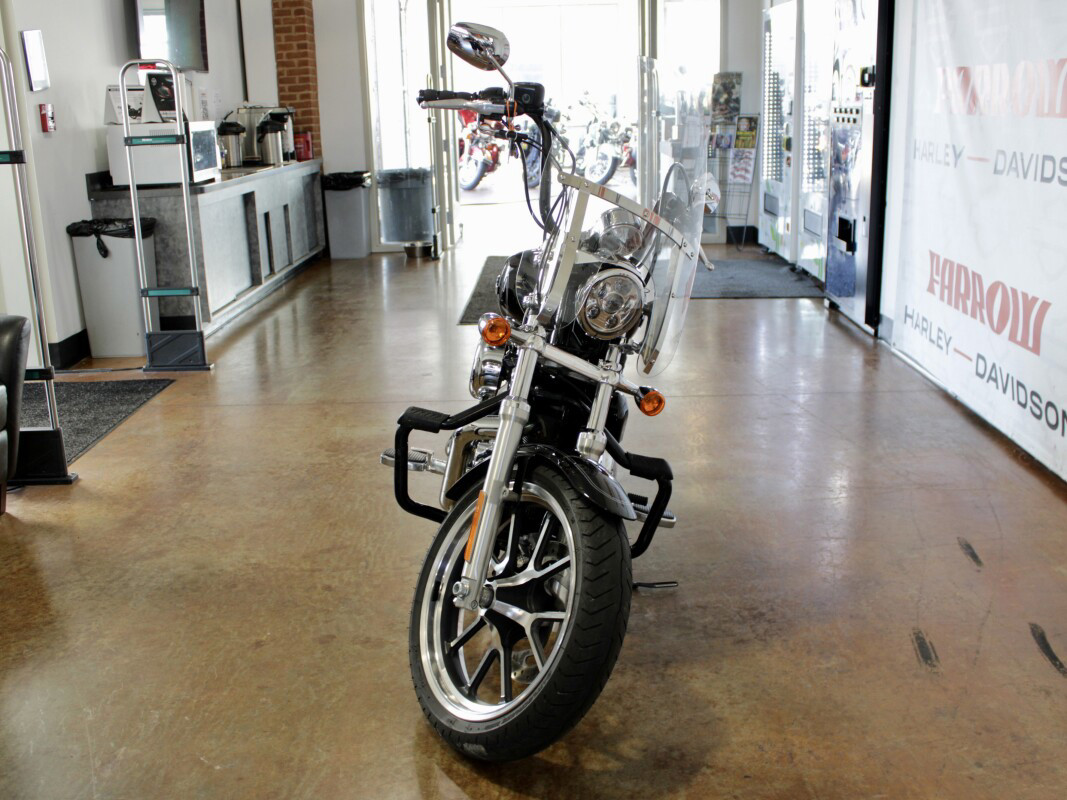 Sportster® SuperLow® 1200T