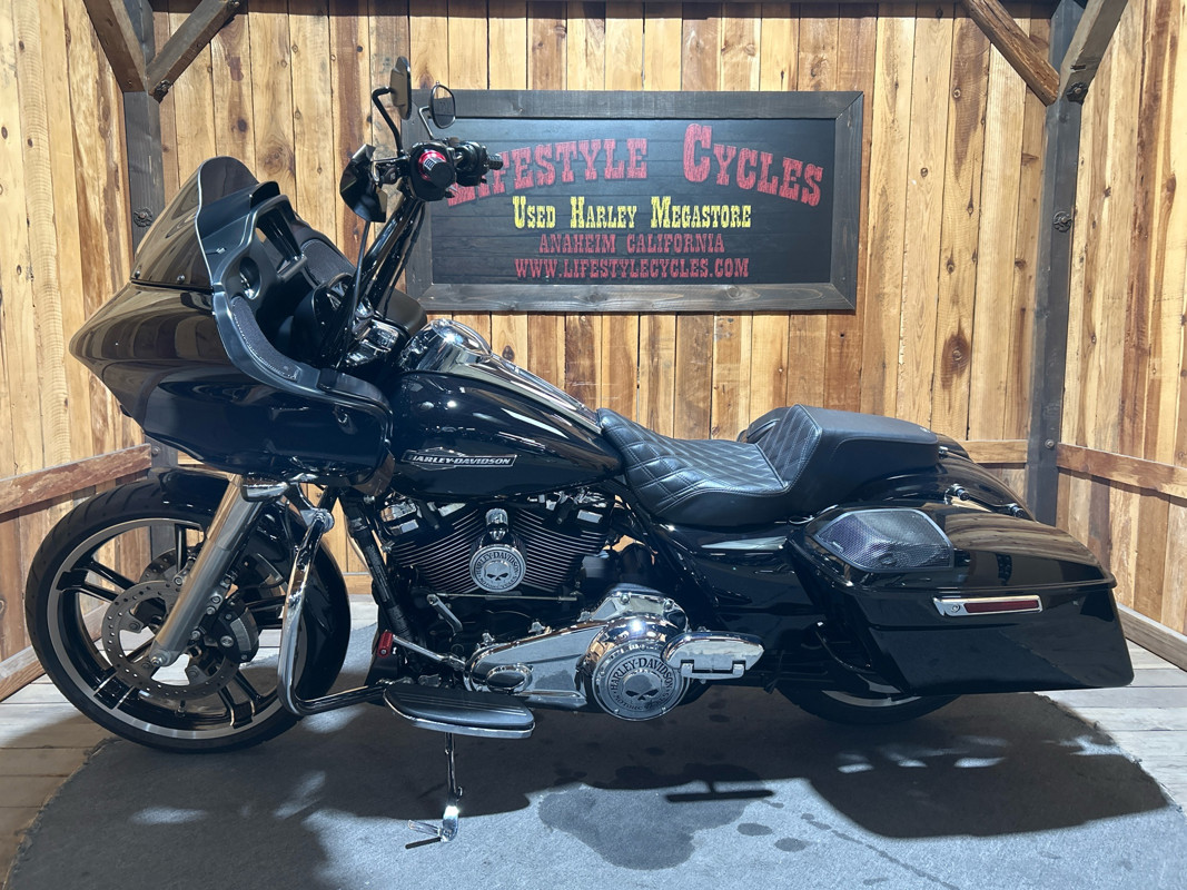 Road Glide®