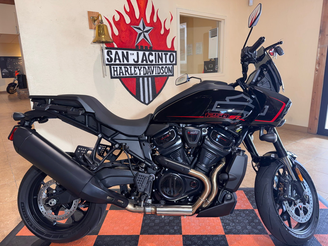 Pan America® 1250 ST