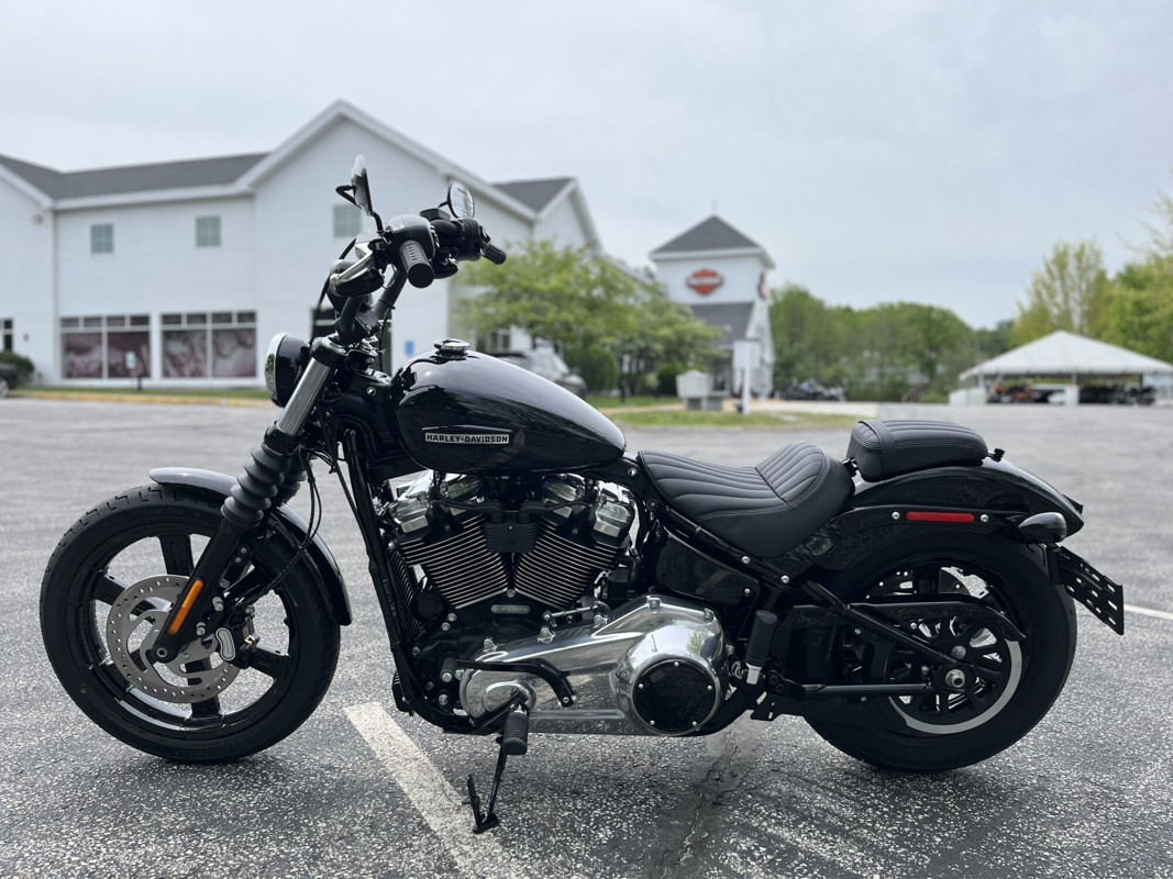 Street Bob®