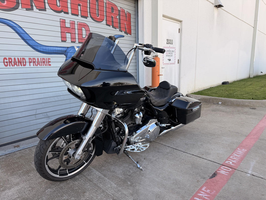Road Glide®