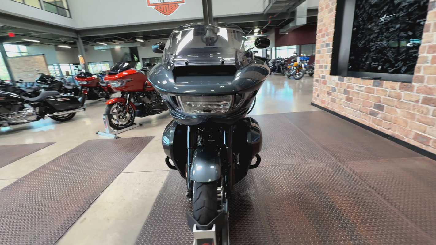 Road Glide®