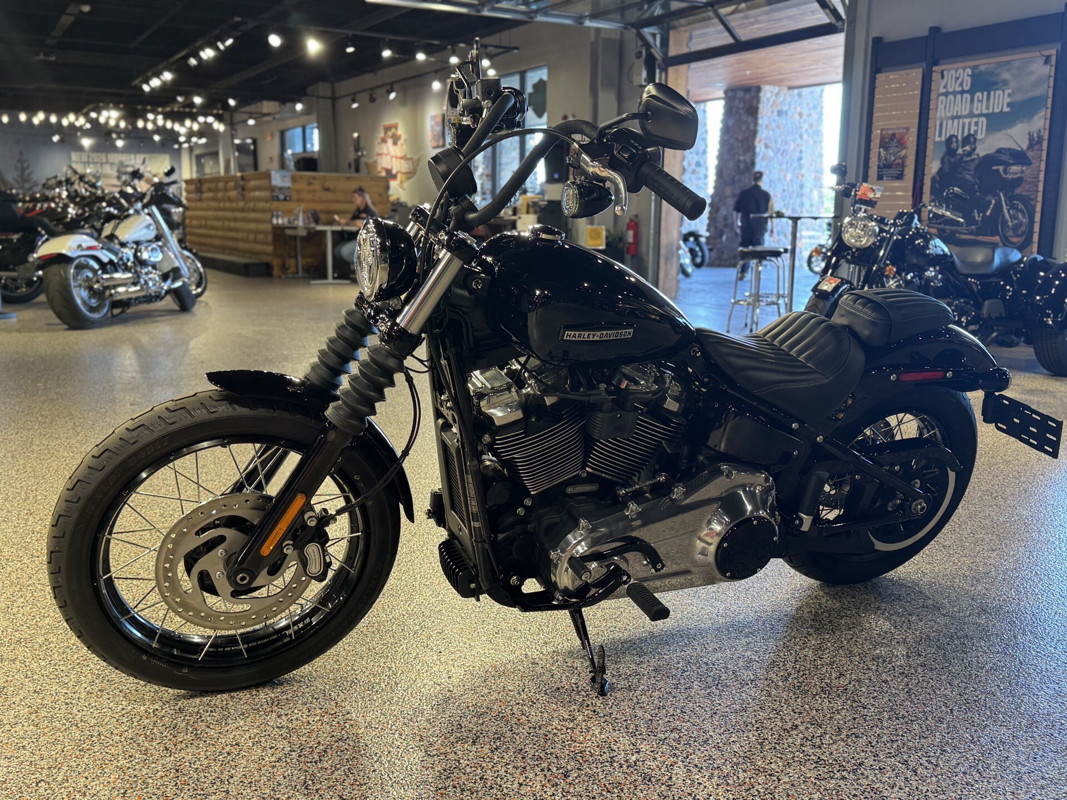 Street Bob®
