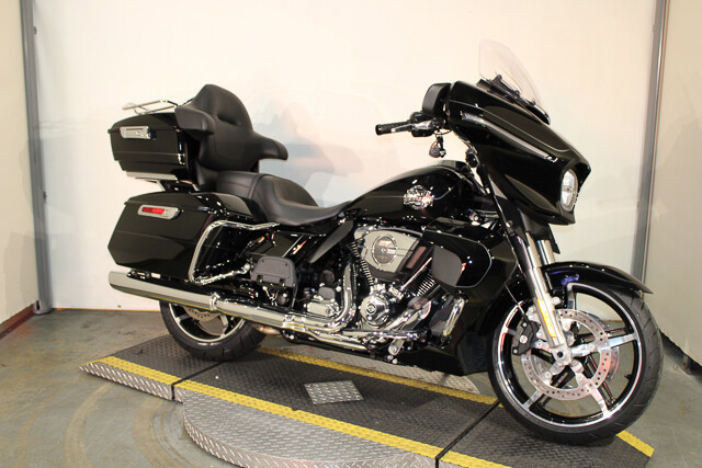 Street Glide® Ultra