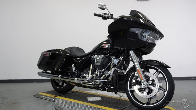 Road Glide®