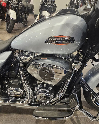 Road Glide®