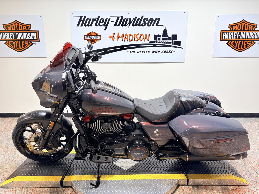 CVO® Street Glide® ST