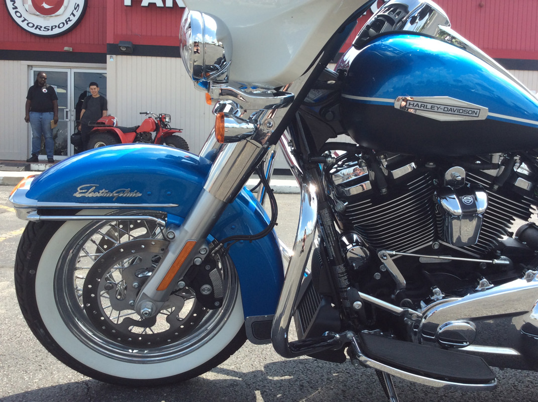 Electra Glide® Revival