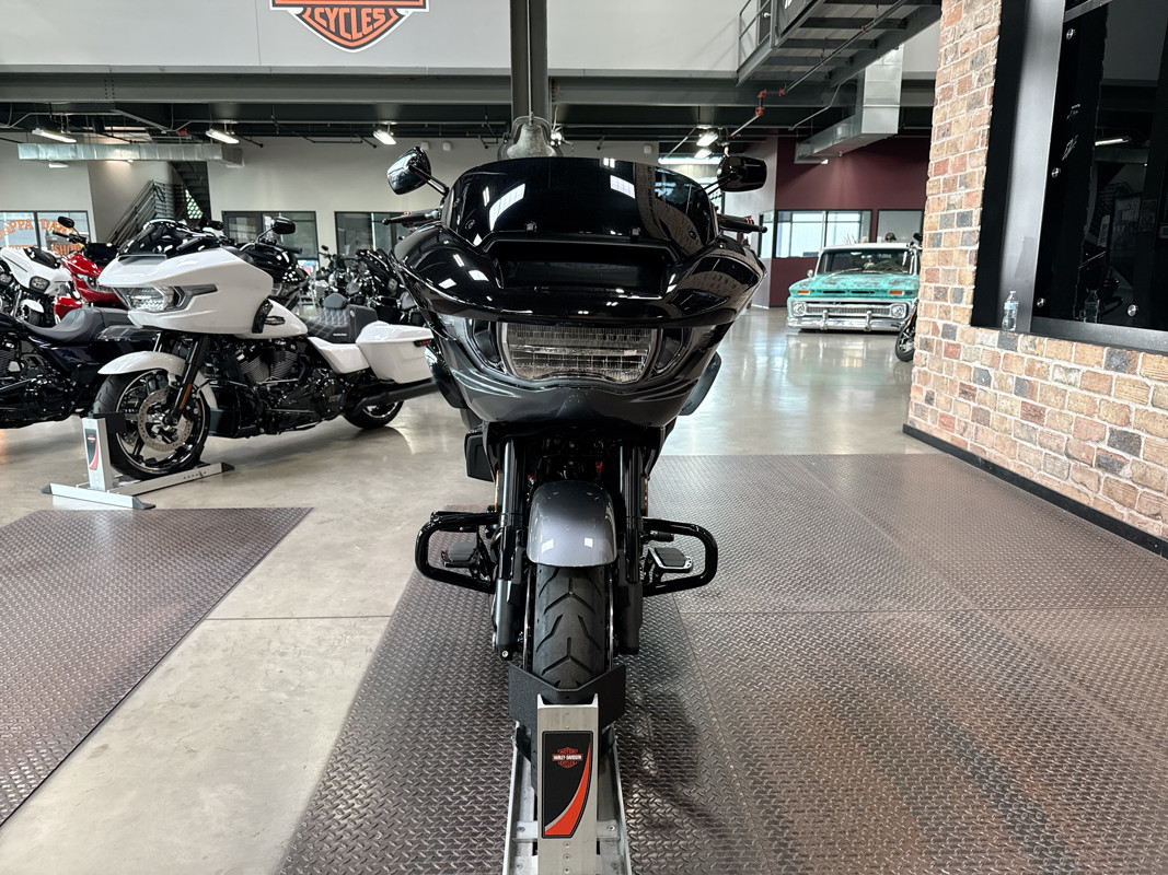 CVO® Road Glide®