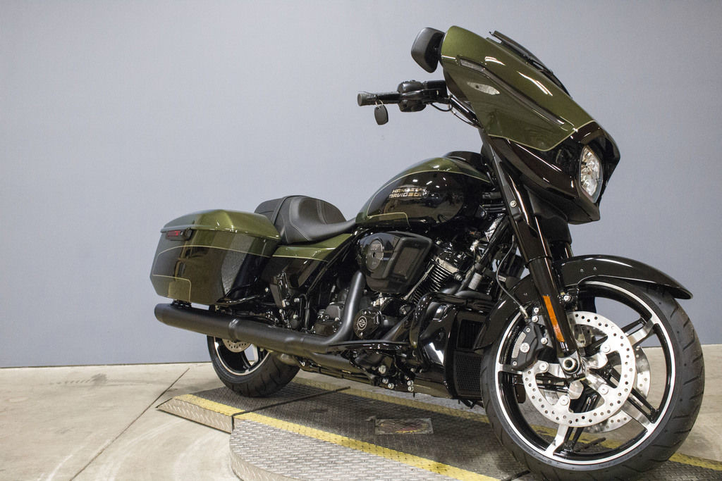 Street Glide®