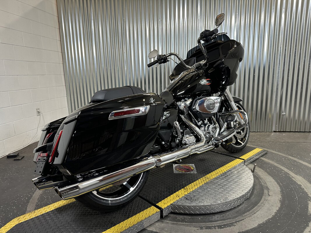 Road Glide®