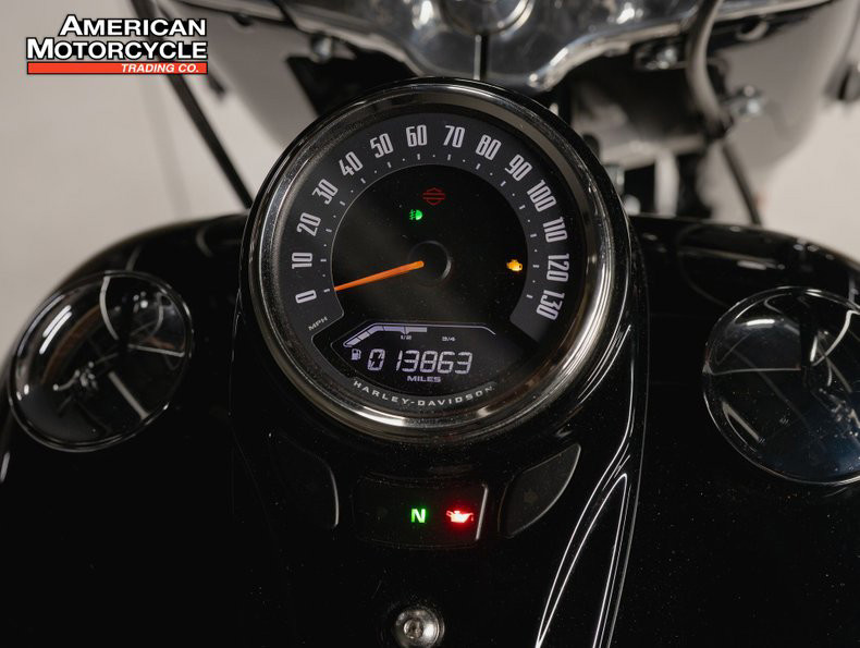 Softail® Heritage Classic 114