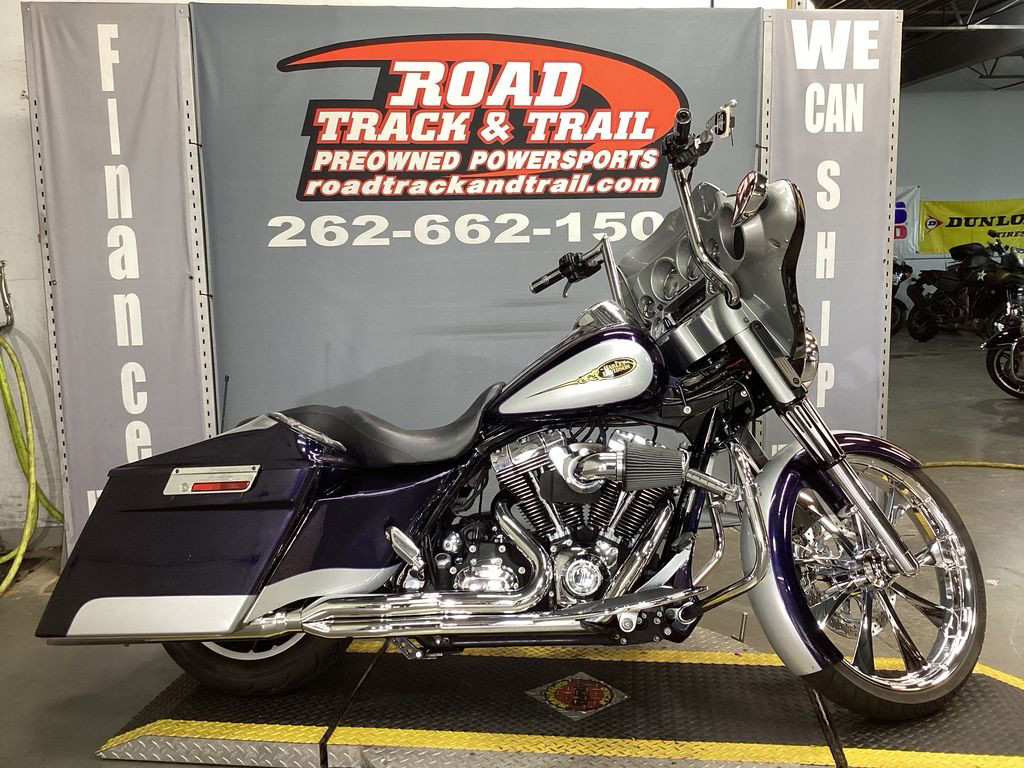 Street Glide®