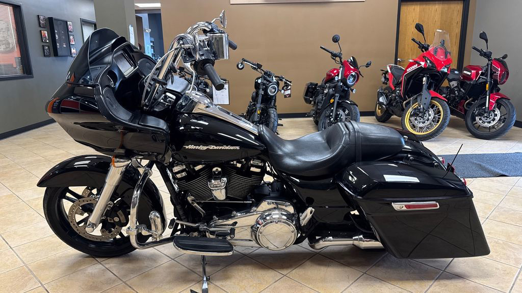 Road Glide®