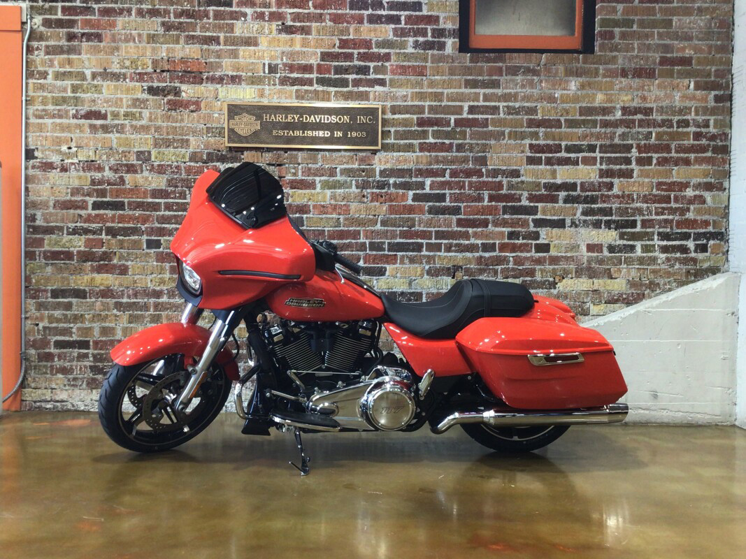 Street Glide®