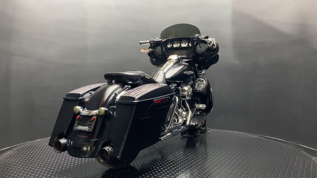 Street Glide® Special