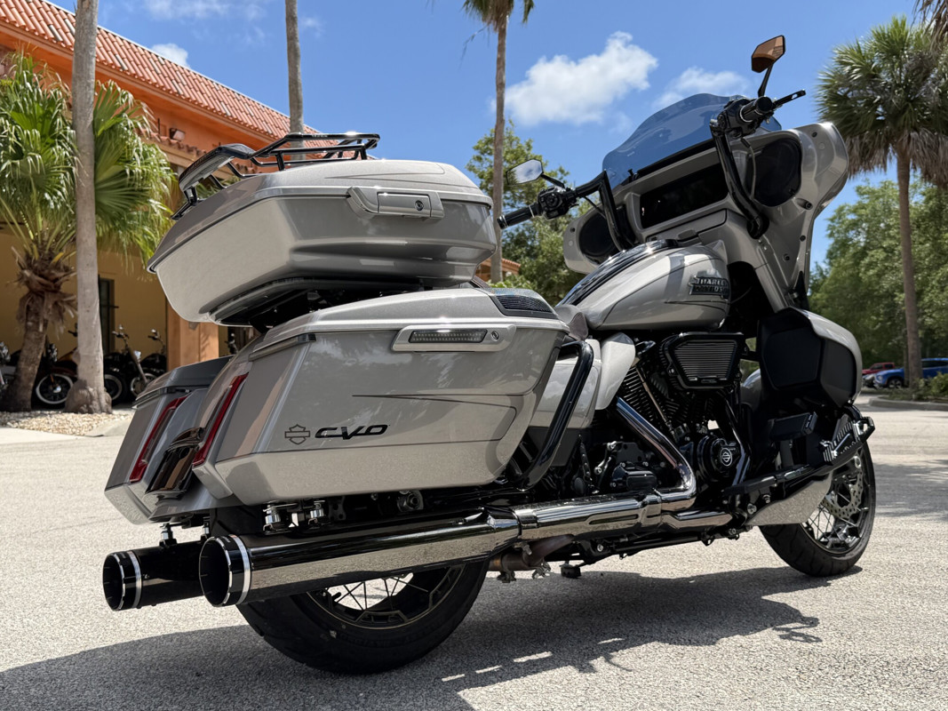 CVO® Street Glide®