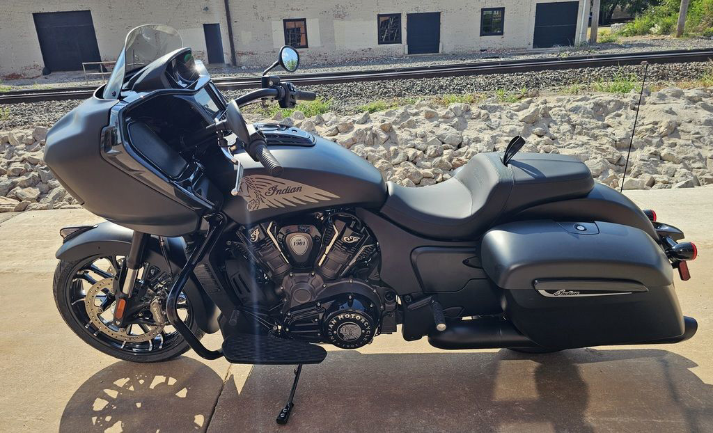 Challenger Dark Horse