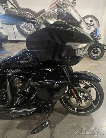 Road Glide®
