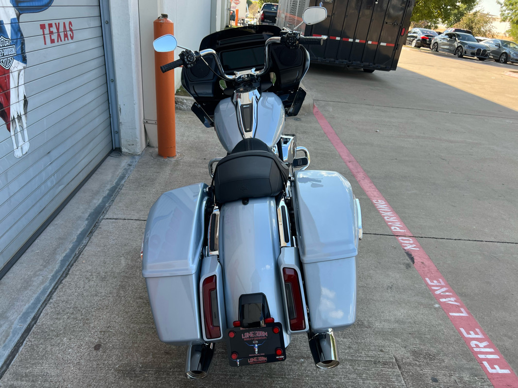Road Glide®