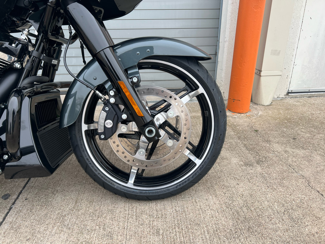 Road Glide®