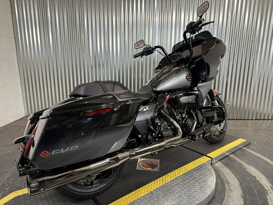 CVO® Road Glide®
