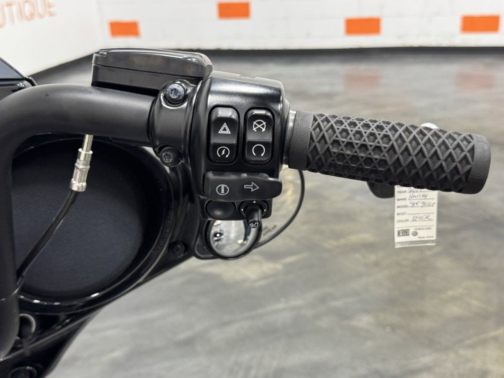 Street Glide® Special