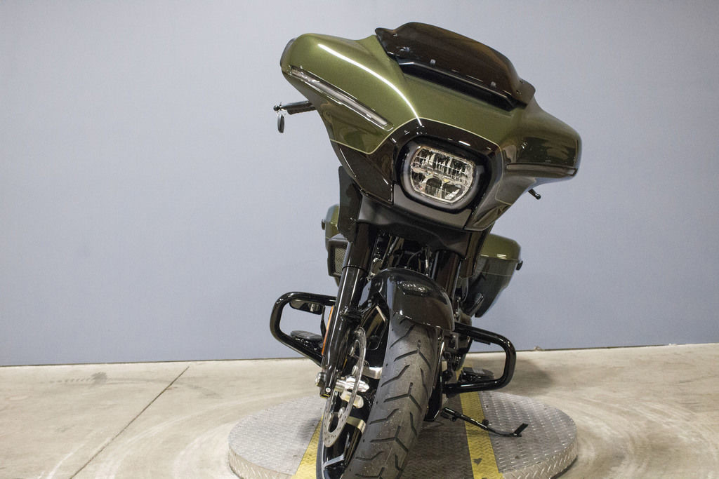 Street Glide®