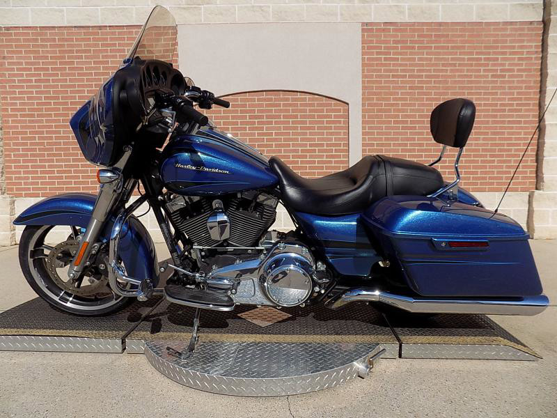 Street Glide®