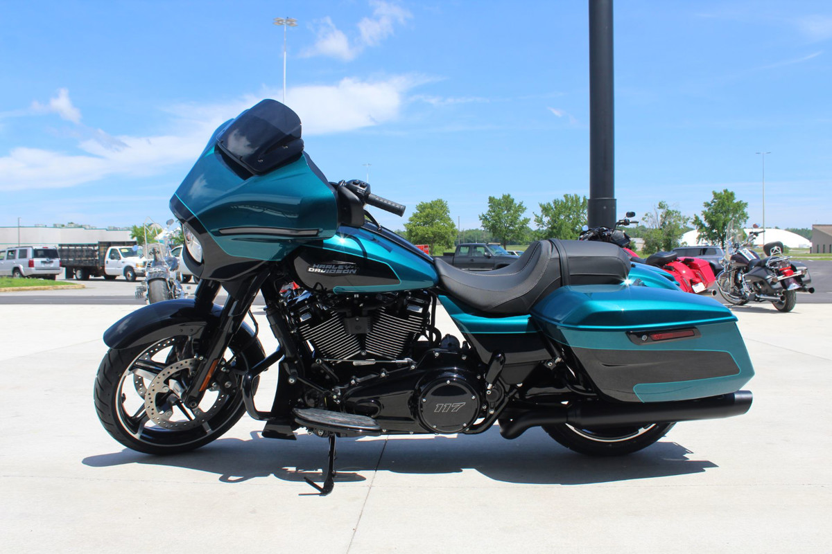 Street Glide®