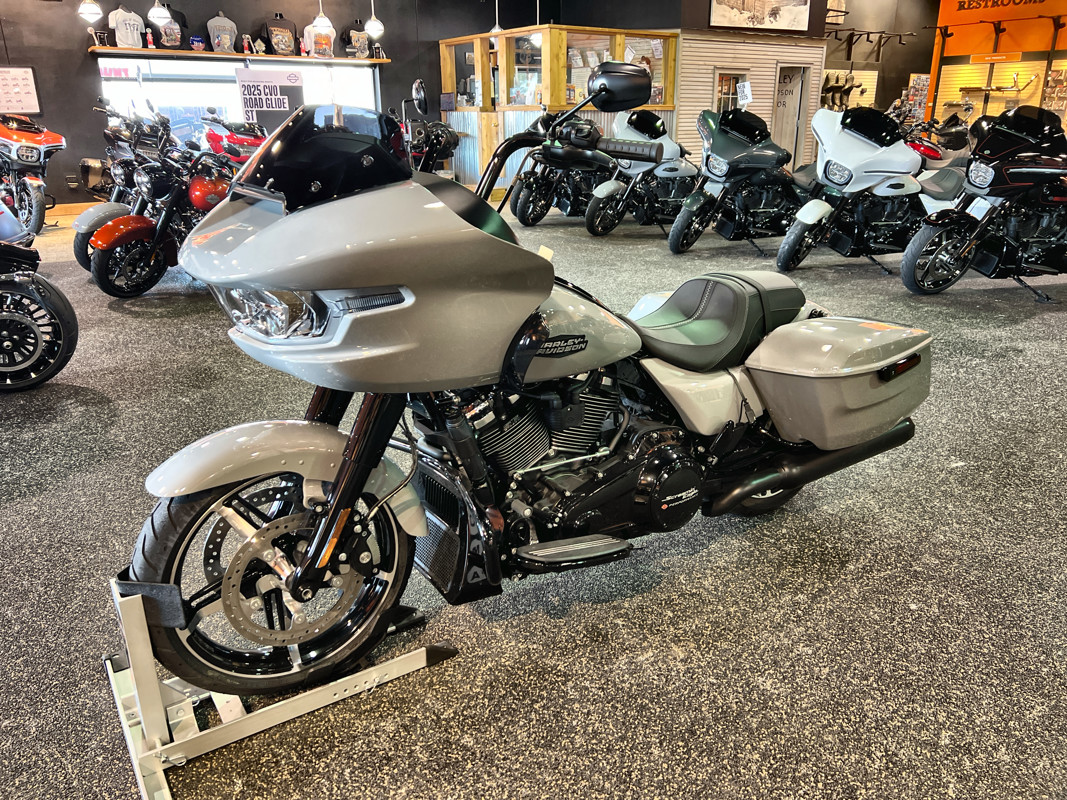 Road Glide®